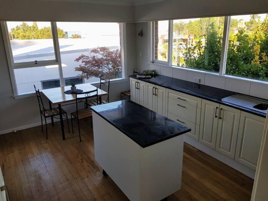 טימארו Handy Location - 3Brd Home! מראה חיצוני תמונה
